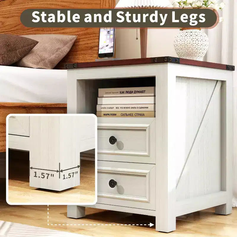 Comodino Rustico con Stazione di Ricarica, Tavolino con 2 Cassetti e Ripiano Aperto, 61A x 46L x 46P cm
