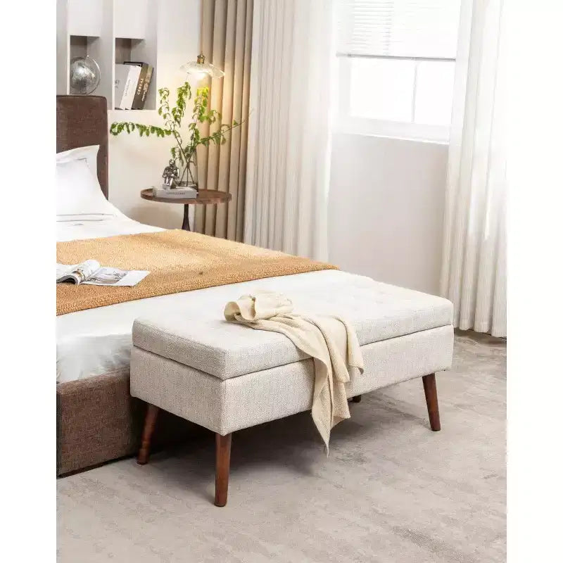 Panca contenitore rettangolare con gambe in legno e rivestimento in pelle sintetica