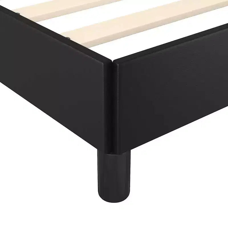 Struttura letto California King con testiera, in ecopelle nera, 34,1"L x 86,3"P x 7,8"A