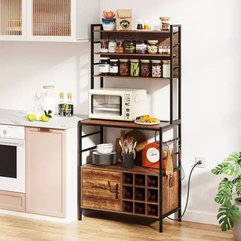 Mobile da cucina Baker da 67" con presa di corrente, Armadietto da caffè con ganci a forma di S