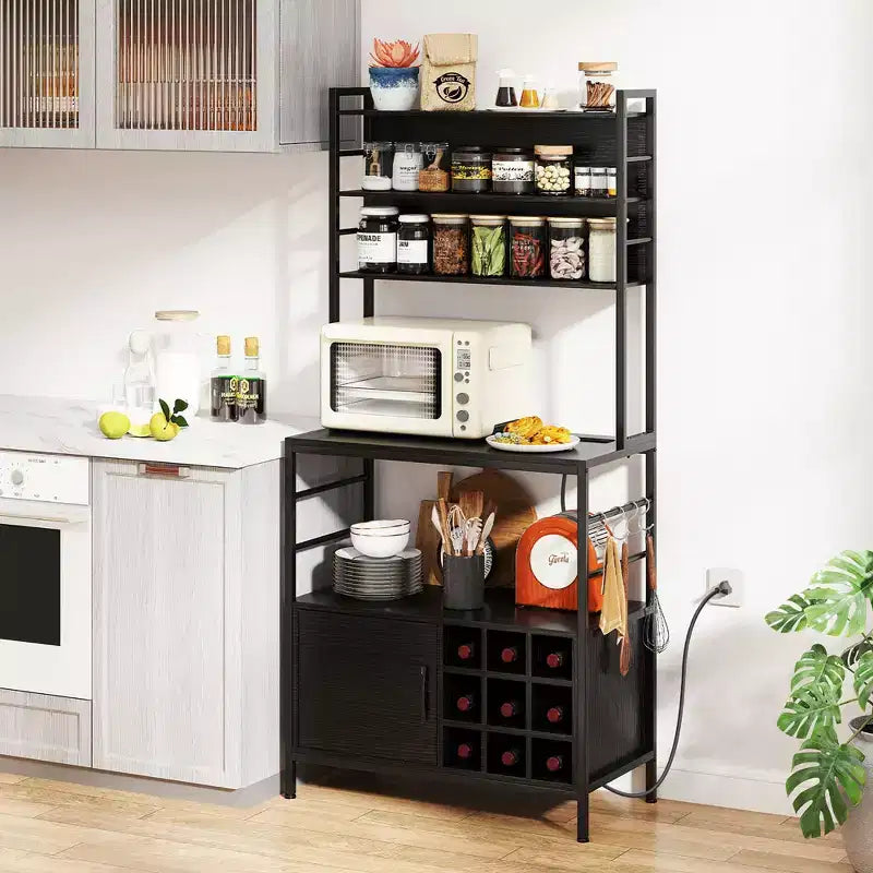 Mobile da cucina Baker da 67" con presa di corrente, Armadietto da caffè con ganci a forma di S
