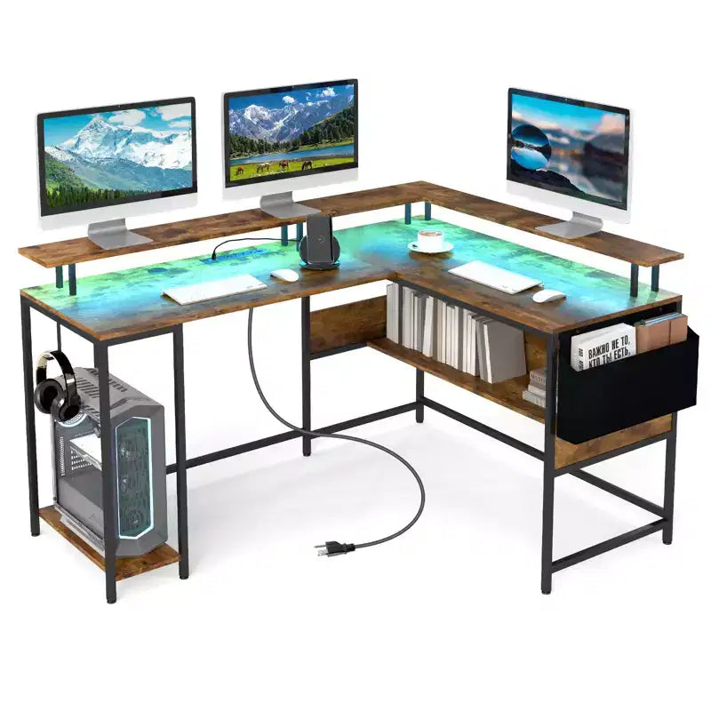 Scrivania da Gaming a L con Luci LED, Prese Elettriche, Supporto Monitor e Borsa Contenitore in Tessuto