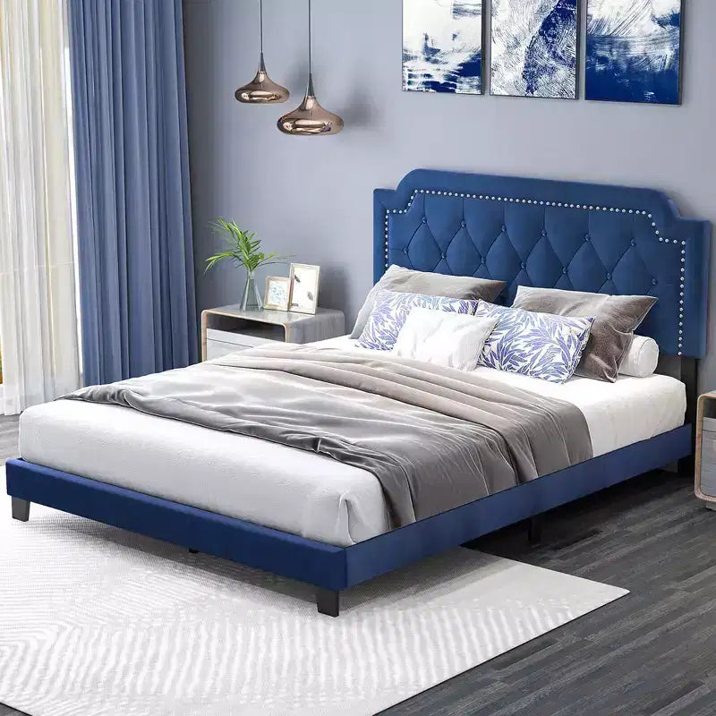 Letto matrimoniale Queen Size in velluto con testiera capitonné e borchie, 85.5"L x 64.5"P x 45.5"H